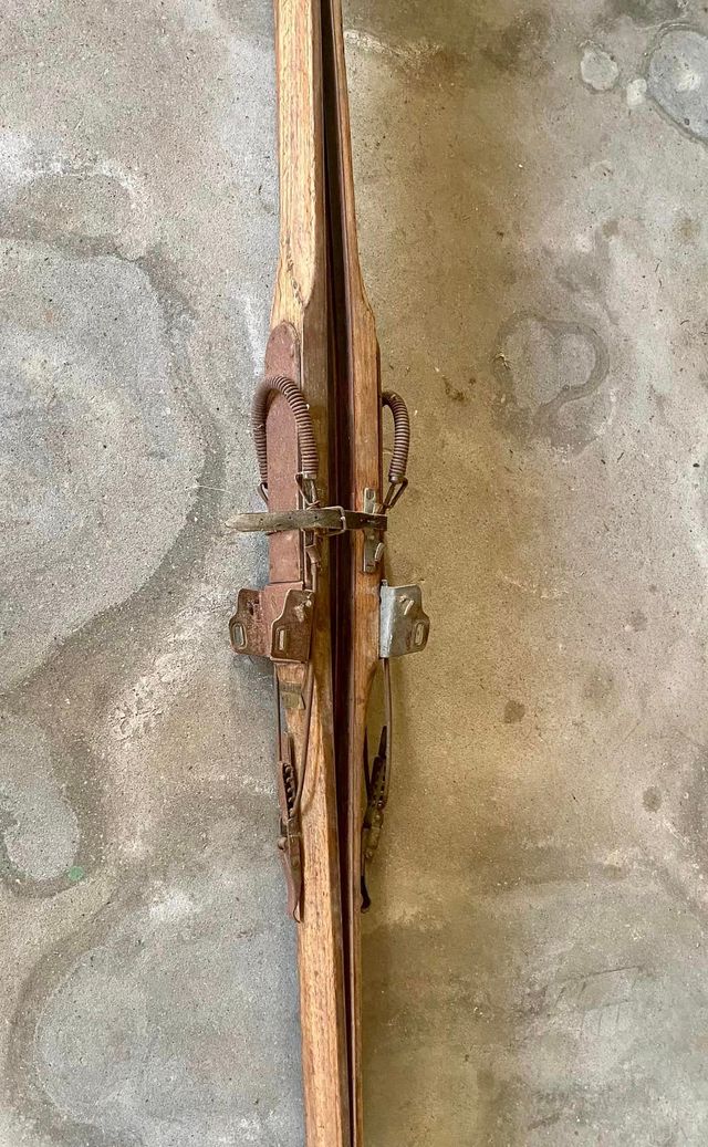 SKIS VINTAGE DE MADERA.