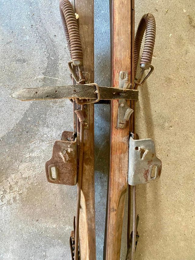 SKIS VINTAGE DE MADERA.