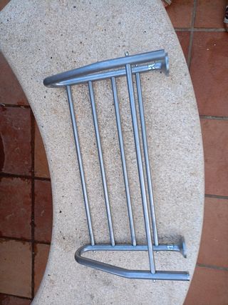 Appendiabiti da parete come nuovo