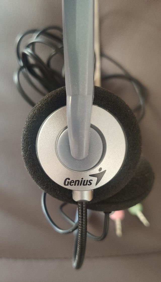 Cascos con micrófono Genius
