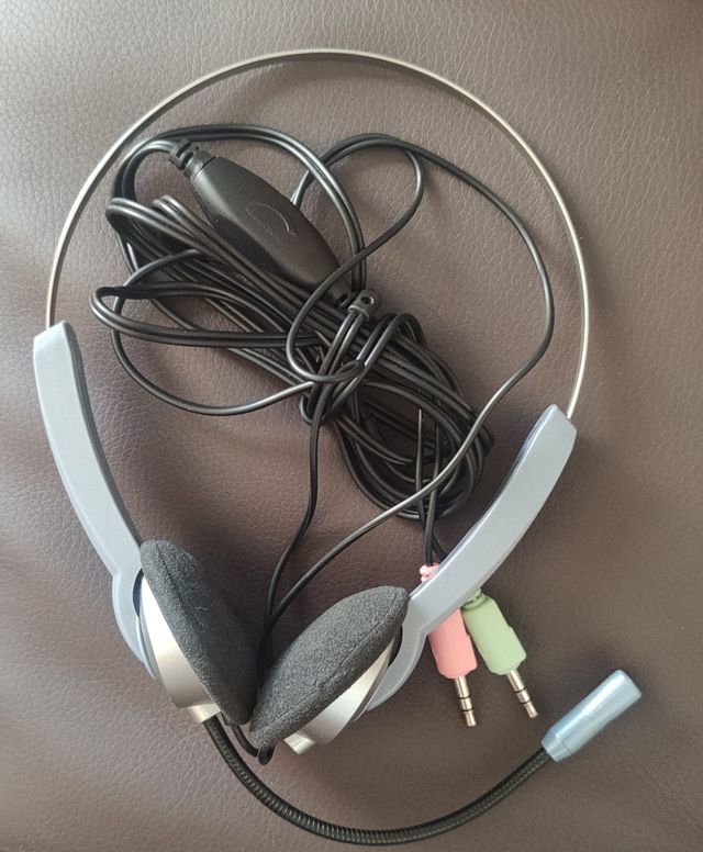 Cascos con micrófono Genius