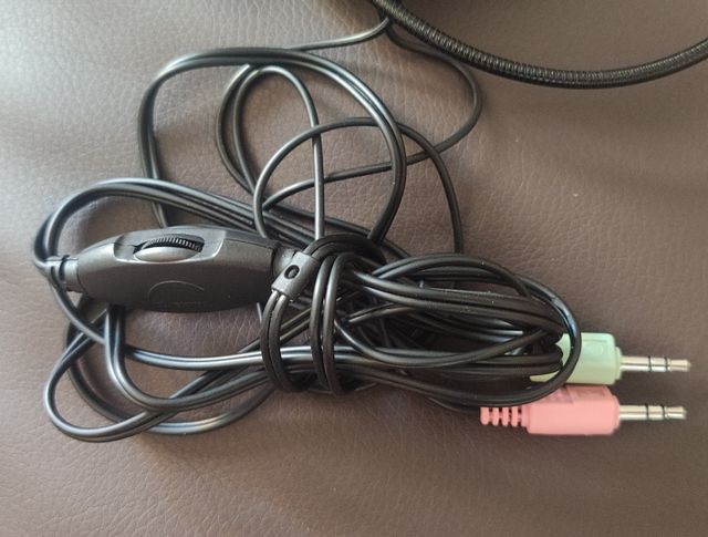 Cascos con micrófono Genius