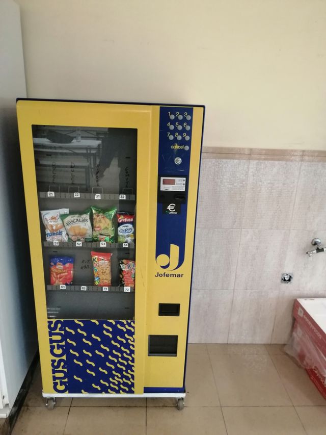 Regalo máquina solo me tienes que dar 50€
