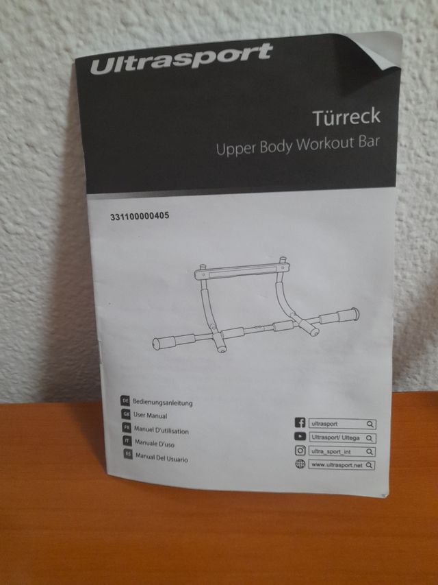Upper body workout bar