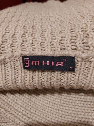 Camisolão malha de mangas curta e gola vistosa