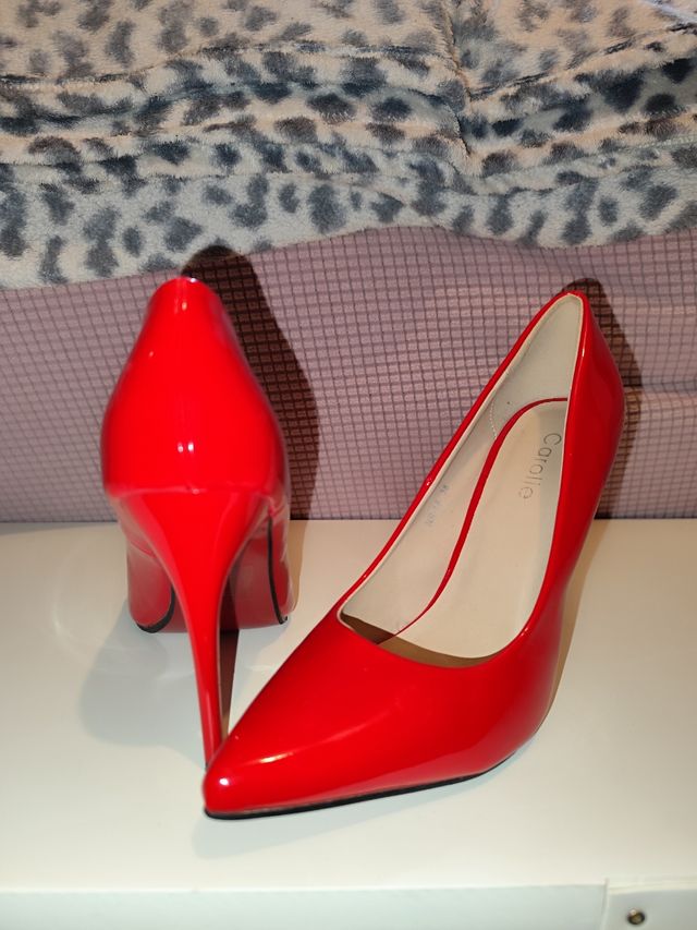 Tacones charol rojo