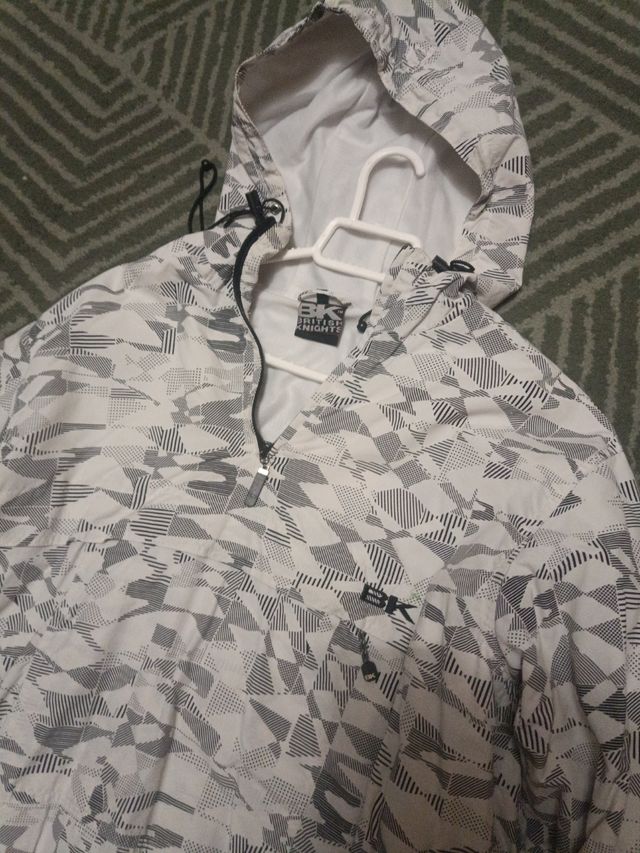 Chuvasquero British Knigths