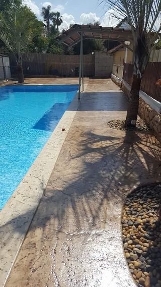 Montaje de suelos hormigon estampado