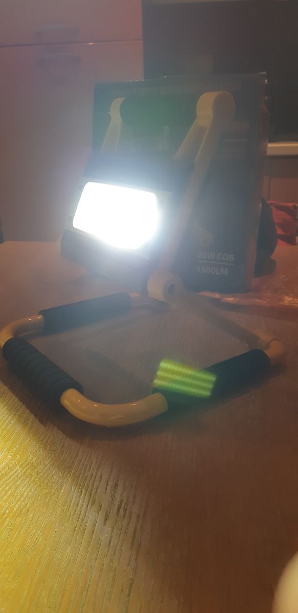 Faro portatile a led da 20w