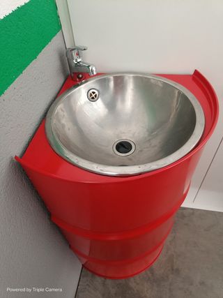 Bidón con grifo esquinero