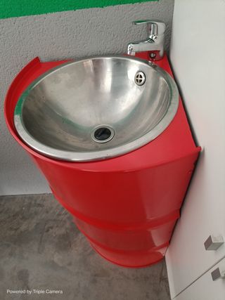 Bidón con grifo esquinero