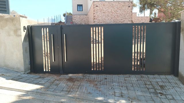 Herrero,Cerrajero,Motores,Puertas 