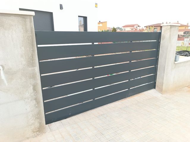 Herrero,Cerrajero,Motores,Puertas 