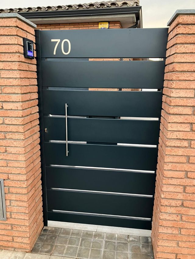 Herrero,Cerrajero,Motores,Puertas 