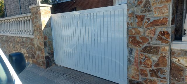 Herrero,Cerrajero,Motores,Puertas 