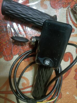 acceleratore e quadro per bici elettrica