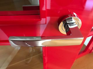 Puerta de doble hoja madera lacada y cristal