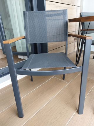 Mesa y sillas exterior Maison du Monde