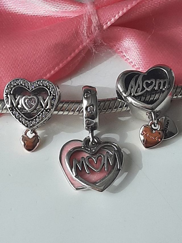 Charms mom en plata de ley S 925.