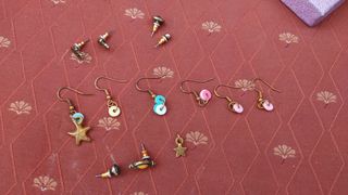Pendientes y abalorios