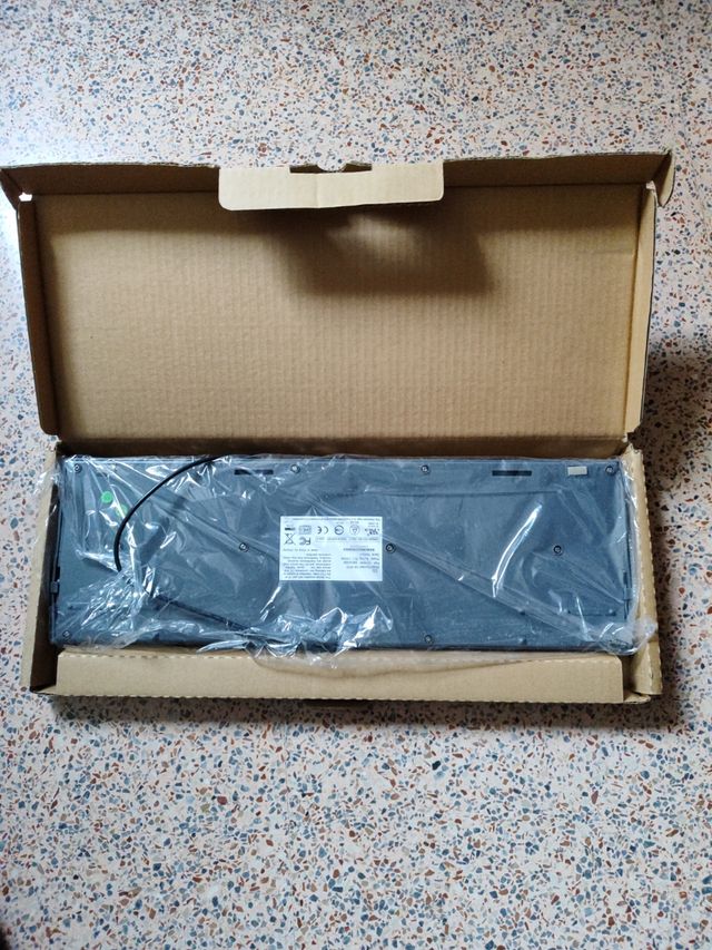 Teclado ordenador MODEL KB-9810B