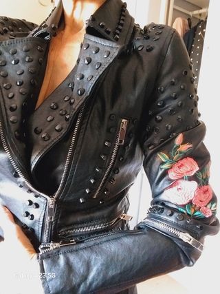 Chaqueta motera