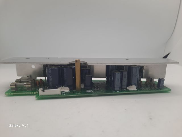 FUENTE DE ALIMENTACIÓN YAMAHA MG12/4