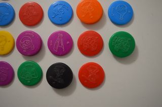 LOTE TAZOS GREFUSA MONSTER RANCHER BOTONES JUEGO