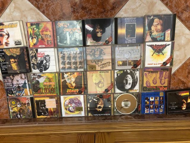 Conjunto de CDs Bob Marley