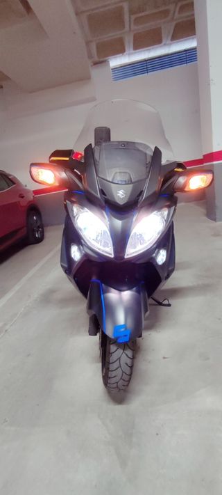 Suzuki burgman 650