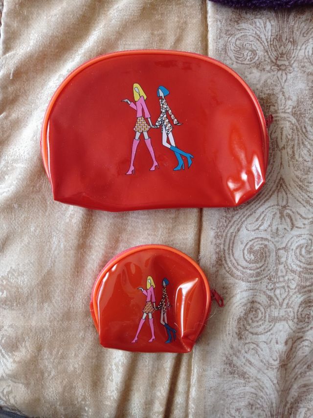 Neceser y monedero a juego