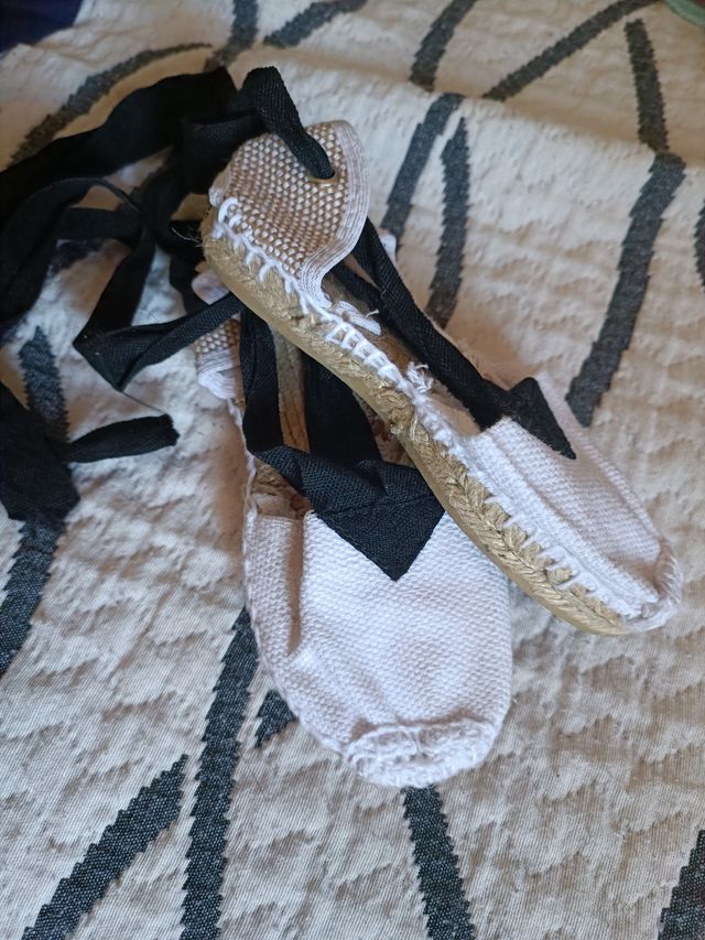 Esparteñas blancas niña