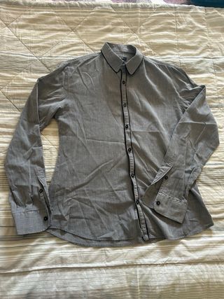 Camicia grigia con dettagli neri C’N’C