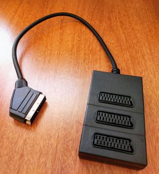 Adaptador euroconector 3 tomas