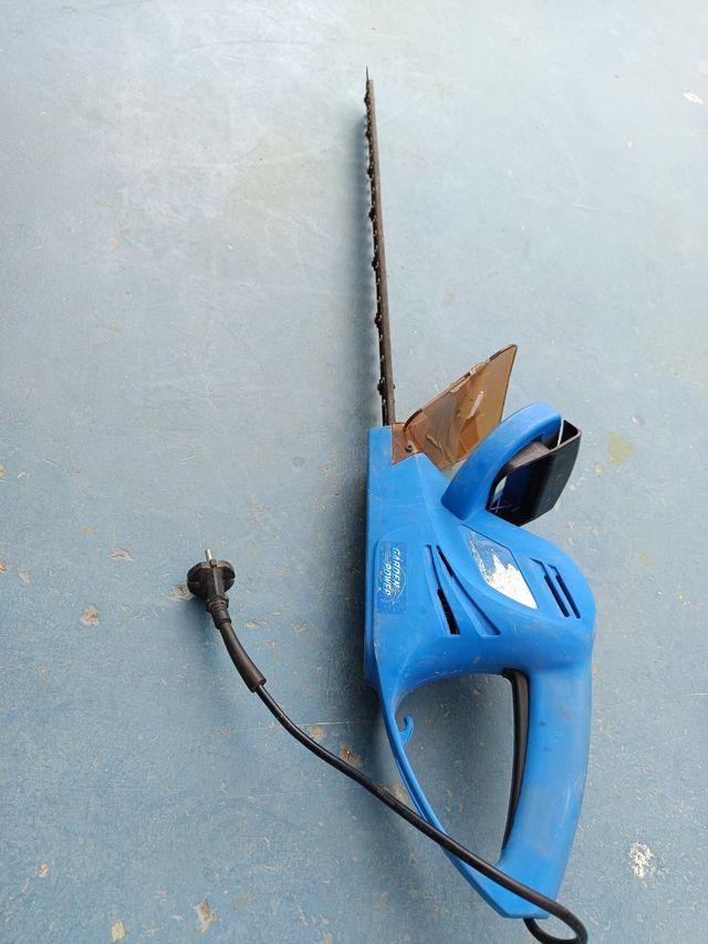 Cortasetos eléctrico