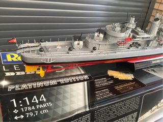 Maqueta Barco buque guerra Revell Zerstorer D170