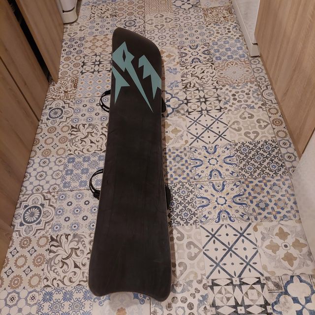 Tabla snow jones hovercraft 152 y nitro machine