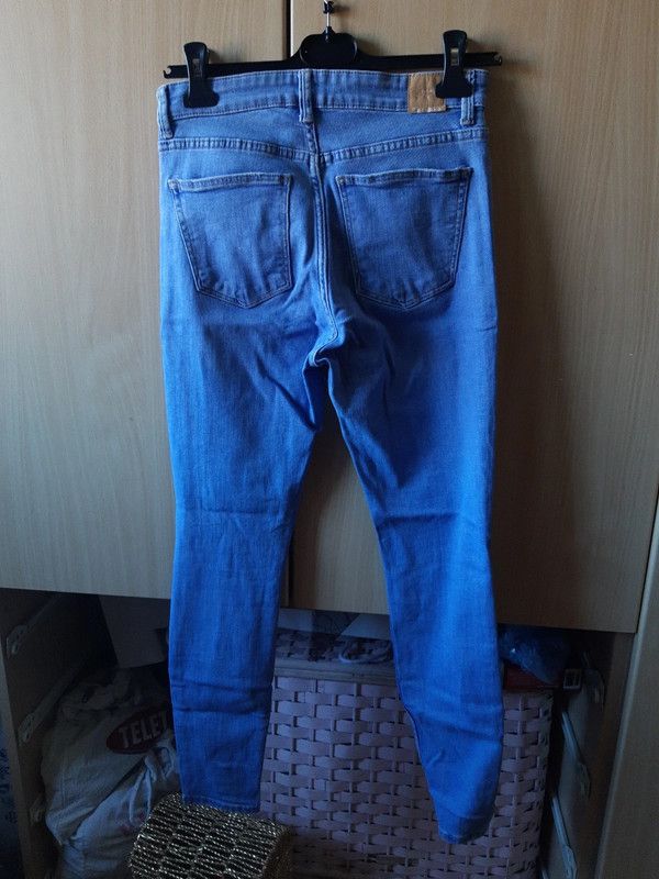 jeans azzurri