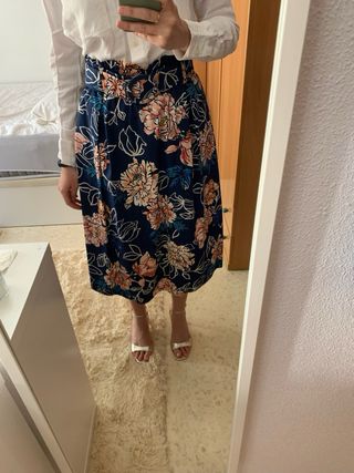 Falda larga para eventos de Stradivarius