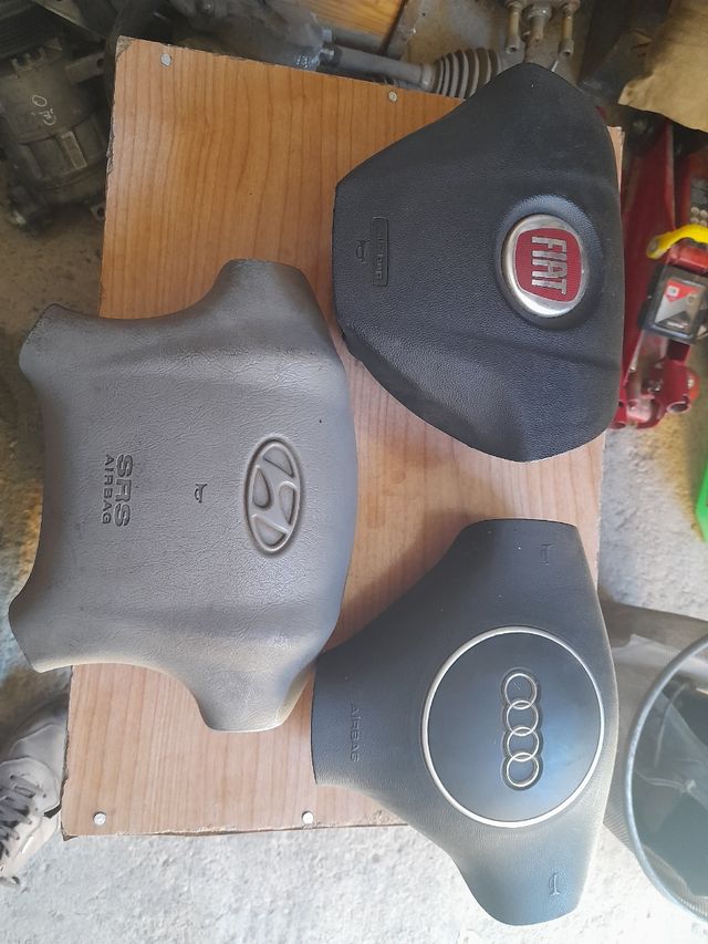 Fiat Punto 2010....dispongo ...de airbac