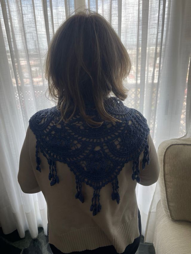 Mantóncillo  de Flamenca de Croché