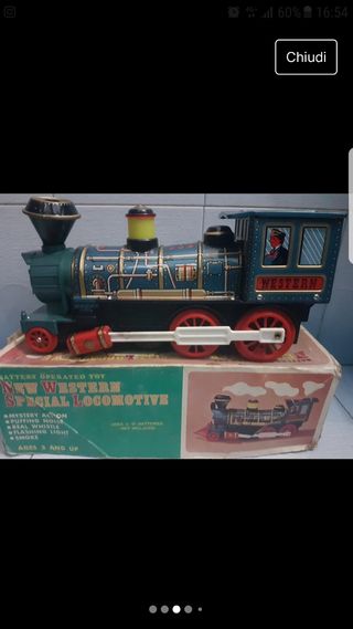 Trenino vintage di latta.