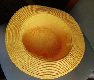 Sombrero canotier amarillo