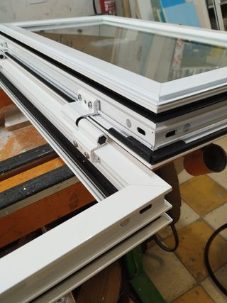 Ventana de baño rotura puente termico