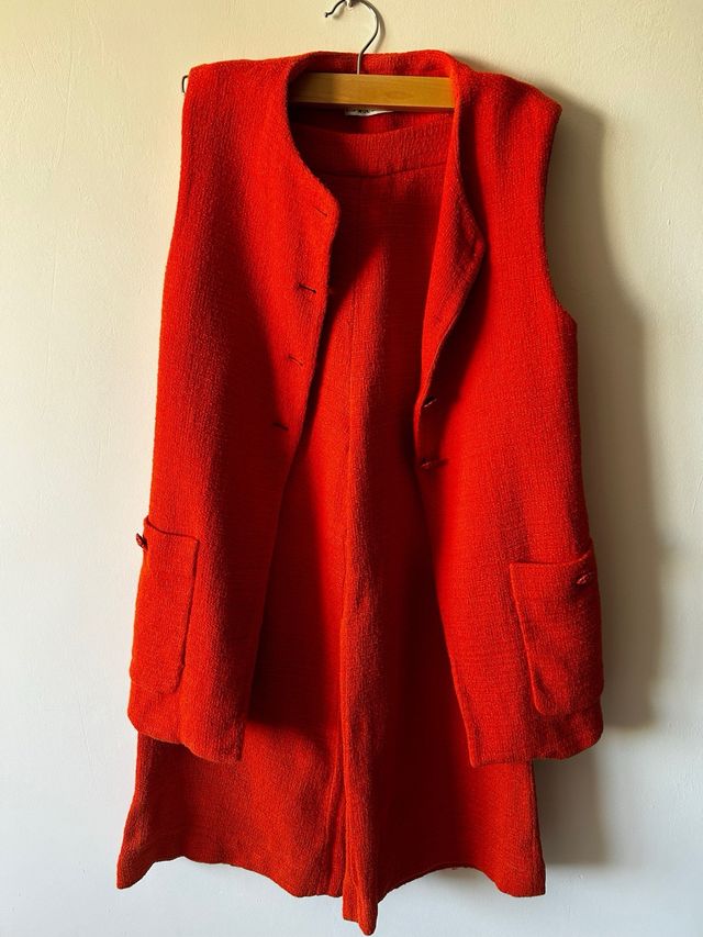 Conjunto chaleco y pantalón