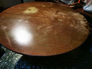 Mesa madera redonda antigua