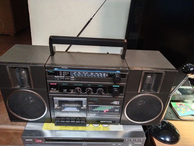HAPPYTONE RADIOCASSETTE MODEL MC5