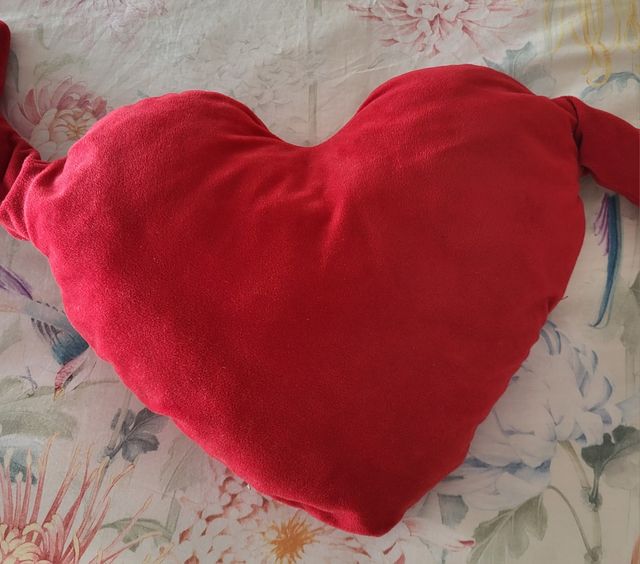 Cojín corazón ikea