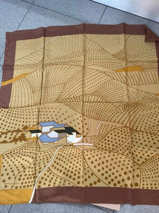 Pañuelo vintage sin estrenar LOEWE