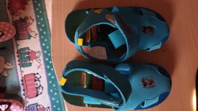 Chanclas miki 32